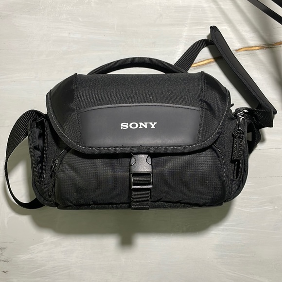 Sony A6000 - Picture 1 of 7